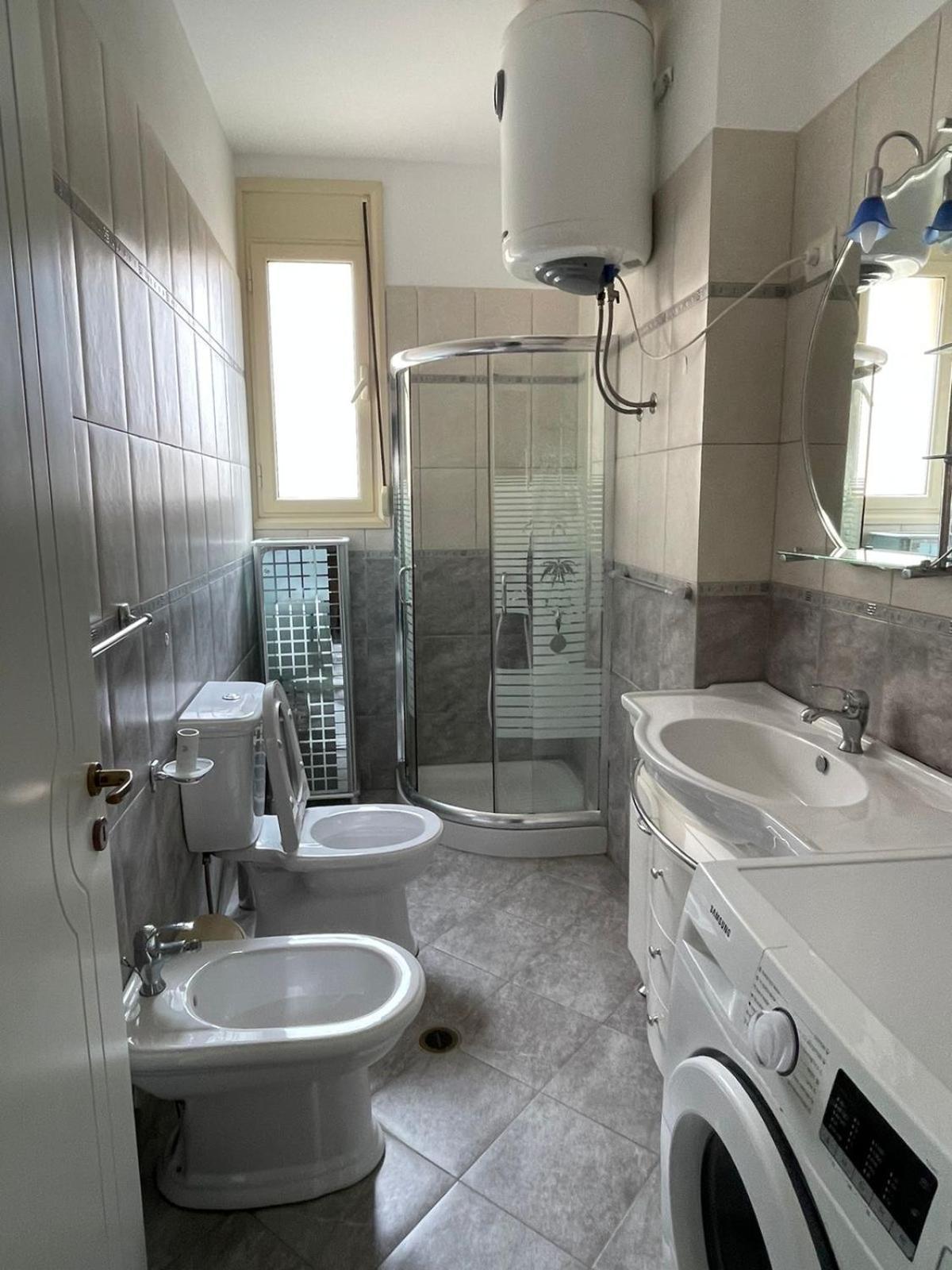 Visar Apartments วญอเรอ ภายนอก รูปภาพ