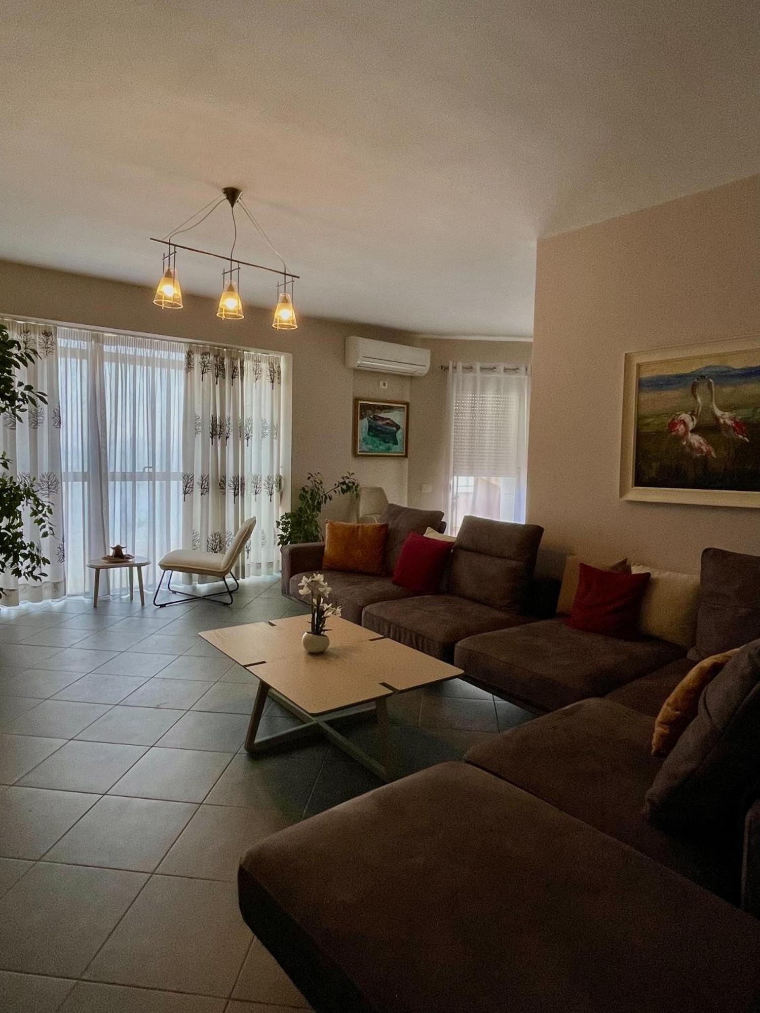 Visar Apartments วญอเรอ ภายนอก รูปภาพ